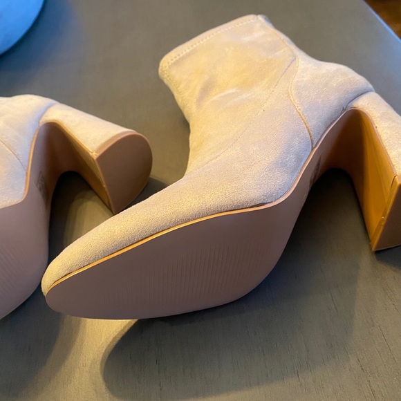 ❌ SOLD ON MY CURTSY ❌Boohoo Suede Booties - Picture 3 of 10